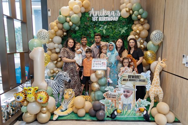 Celebrating your love ones 1st milestone in life?

#singapore #birthday #igsg #sgig #eventphotography #sgphotographer #singaporephotographer #themeparty

📸: Jaeden | ©DeReminisce Photography
Email: DeReminisce@gmail.com
Lifestyle | portrait | wedding | event