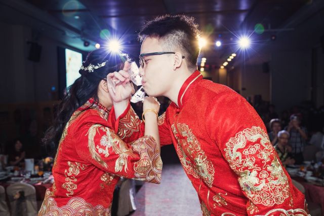 Traditional cross-hand toasting!

📸: Jaeden | ©DeReminisce Photography
Email: DeReminisce@gmail.com
Lifestyle | portrait | wedding | event

#wedding #rom #solemisation #actualday #weddingday #dereminisce #sgphotographer #engagement #singaporephotographer #weddingphotographer #weddingphotography #weddingphoto #sgbrides #singaporebrides #ido #blissfulbrides #bridestory #bride #groom #weddingideas #weddinggown #igsg #sgig #instagram_sg #canonphotography #canonphotographer #canonsg #throwback #vsco #prewedding